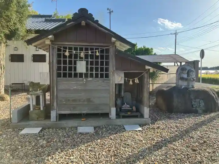 鷲巣鷲宮神社の{uncategorized: "未分類", other: "その他", undefined: "問題あり", building: "その他建物", grave: "お墓", sacred_gate: "鳥居", guardian: "狛犬", statue: "像", buddha: "仏像", history: "歴史", nature: "自然", garden: "庭園", animal: "動物", pagoda: "塔", temizu: "手水舎", mountain_gate: "山門・神門", sanctuary: "本殿・本堂", subordinate: "末社・摂社", art: "芸術", scenery: "景色", jizo: "地蔵", ema: "絵馬", goshuin: "御朱印", omikuji: "おみくじ", items: "授与品その他", amulet: "お守り", goshuincho: "御朱印帳", eats: "食事", festival: "お祭り", votive_dance: "神楽", shichigosan: "七五三参", wedding: "結婚式", experience: "体験その他", initially: "初詣", around: "周辺", anti_infection: "感染症対策"}