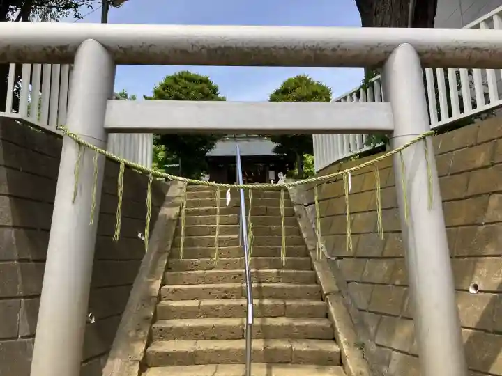 神明社の{uncategorized: "未分類", other: "その他", undefined: "問題あり", building: "その他建物", grave: "お墓", sacred_gate: "鳥居", guardian: "狛犬", statue: "像", buddha: "仏像", history: "歴史", nature: "自然", garden: "庭園", animal: "動物", pagoda: "塔", temizu: "手水舎", mountain_gate: "山門・神門", sanctuary: "本殿・本堂", subordinate: "末社・摂社", art: "芸術", scenery: "景色", jizo: "地蔵", ema: "絵馬", goshuin: "御朱印", omikuji: "おみくじ", items: "授与品その他", amulet: "お守り", goshuincho: "御朱印帳", eats: "食事", festival: "お祭り", votive_dance: "神楽", shichigosan: "七五三参", wedding: "結婚式", experience: "体験その他", initially: "初詣", around: "周辺", anti_infection: "感染症対策"}