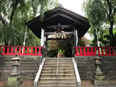 櫻山神社の山門・神門