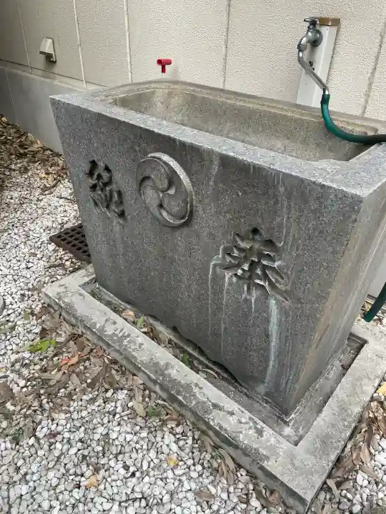 幸久稲荷神社(御穂鹿嶋神社境外社)の{uncategorized: "未分類", other: "その他", undefined: "問題あり", building: "その他建物", grave: "お墓", sacred_gate: "鳥居", guardian: "狛犬", statue: "像", buddha: "仏像", history: "歴史", nature: "自然", garden: "庭園", animal: "動物", pagoda: "塔", temizu: "手水舎", mountain_gate: "山門・神門", sanctuary: "本殿・本堂", subordinate: "末社・摂社", art: "芸術", scenery: "景色", jizo: "地蔵", ema: "絵馬", goshuin: "御朱印", omikuji: "おみくじ", items: "授与品その他", amulet: "お守り", goshuincho: "御朱印帳", eats: "食事", festival: "お祭り", votive_dance: "神楽", shichigosan: "七五三参", wedding: "結婚式", experience: "体験その他", initially: "初詣", around: "周辺", anti_infection: "感染症対策"}