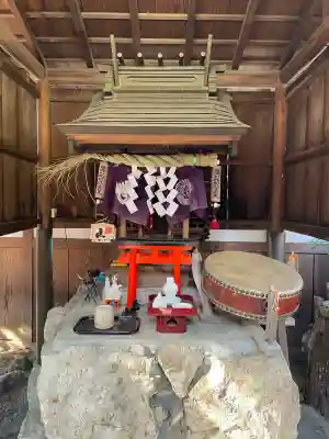久喜稲荷神社の{uncategorized: "未分類", other: "その他", undefined: "問題あり", building: "その他建物", grave: "お墓", sacred_gate: "鳥居", guardian: "狛犬", statue: "像", buddha: "仏像", history: "歴史", nature: "自然", garden: "庭園", animal: "動物", pagoda: "塔", temizu: "手水舎", mountain_gate: "山門・神門", sanctuary: "本殿・本堂", subordinate: "末社・摂社", art: "芸術", scenery: "景色", jizo: "地蔵", ema: "絵馬", goshuin: "御朱印", omikuji: "おみくじ", items: "授与品その他", amulet: "お守り", goshuincho: "御朱印帳", eats: "食事", festival: "お祭り", votive_dance: "神楽", shichigosan: "七五三参", wedding: "結婚式", experience: "体験その他", initially: "初詣", around: "周辺", anti_infection: "感染症対策"}