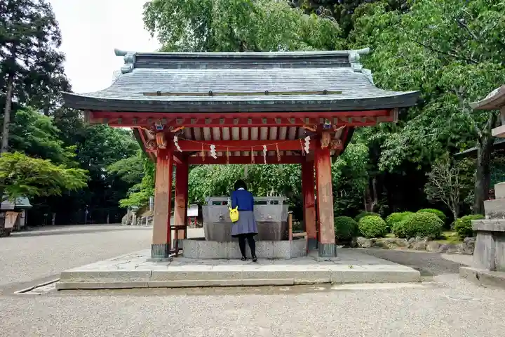 志波彦神社・鹽竈神社の手水舎