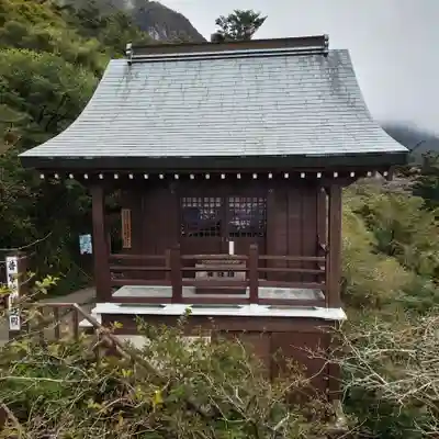 普賢神社の本殿・本堂