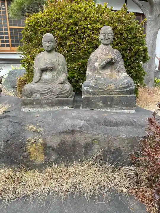 龍光寺の{uncategorized: "未分類", other: "その他", undefined: "問題あり", building: "その他建物", grave: "お墓", sacred_gate: "鳥居", guardian: "狛犬", statue: "像", buddha: "仏像", history: "歴史", nature: "自然", garden: "庭園", animal: "動物", pagoda: "塔", temizu: "手水舎", mountain_gate: "山門・神門", sanctuary: "本殿・本堂", subordinate: "末社・摂社", art: "芸術", scenery: "景色", jizo: "地蔵", ema: "絵馬", goshuin: "御朱印", omikuji: "おみくじ", items: "授与品その他", amulet: "お守り", goshuincho: "御朱印帳", eats: "食事", festival: "お祭り", votive_dance: "神楽", shichigosan: "七五三参", wedding: "結婚式", experience: "体験その他", initially: "初詣", around: "周辺", anti_infection: "感染症対策"}