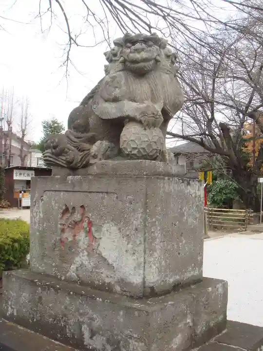 鎮守氷川神社の狛犬