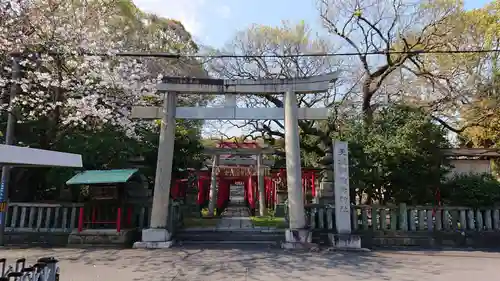 美濃輪稲荷神社の鳥居