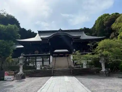 近江神宮の{uncategorized: "未分類", other: "その他", undefined: "問題あり", building: "その他建物", grave: "お墓", sacred_gate: "鳥居", guardian: "狛犬", statue: "像", buddha: "仏像", history: "歴史", nature: "自然", garden: "庭園", animal: "動物", pagoda: "塔", temizu: "手水舎", mountain_gate: "山門・神門", sanctuary: "本殿・本堂", subordinate: "末社・摂社", art: "芸術", scenery: "景色", jizo: "地蔵", ema: "絵馬", goshuin: "御朱印", omikuji: "おみくじ", items: "授与品その他", amulet: "お守り", goshuincho: "御朱印帳", eats: "食事", festival: "お祭り", votive_dance: "神楽", shichigosan: "七五三参", wedding: "結婚式", experience: "体験その他", initially: "初詣", around: "周辺", anti_infection: "感染症対策"}