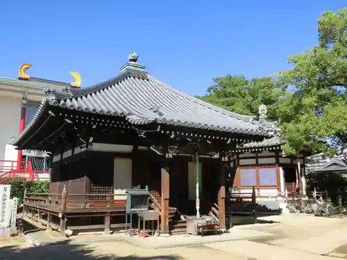 大聖勝軍寺の本殿