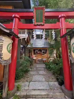 五十稲荷神社(栄寿稲荷神社)の鳥居