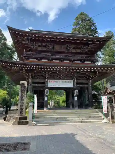 華厳寺の山門