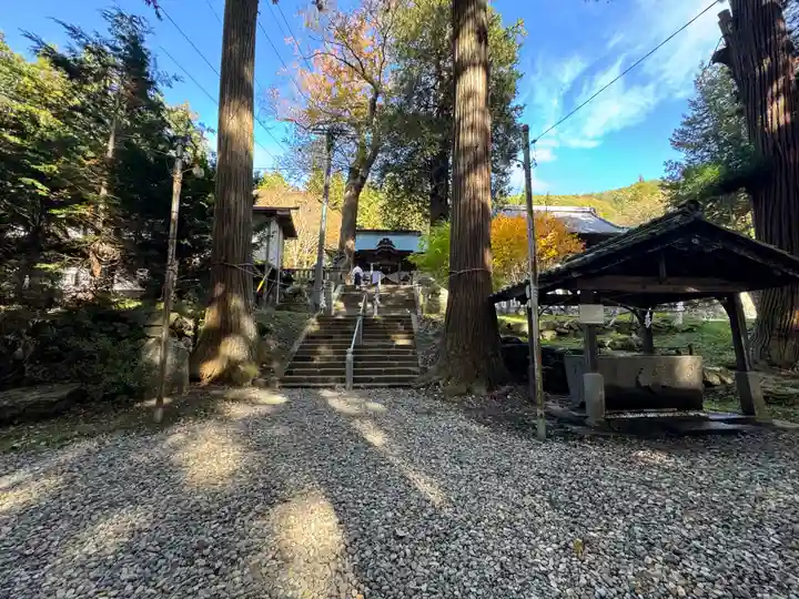 新海三社神社(長野県)