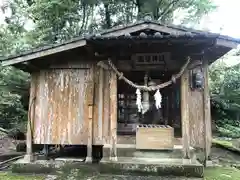 生達神社の本殿