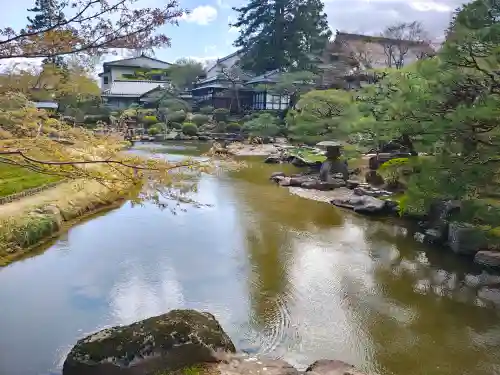 輪王寺の{uncategorized: "未分類", other: "その他", undefined: "問題あり", building: "その他建物", grave: "お墓", sacred_gate: "鳥居", guardian: "狛犬", statue: "像", buddha: "仏像", history: "歴史", nature: "自然", garden: "庭園", animal: "動物", pagoda: "塔", temizu: "手水舎", mountain_gate: "山門・神門", sanctuary: "本殿・本堂", subordinate: "末社・摂社", art: "芸術", scenery: "景色", jizo: "地蔵", ema: "絵馬", goshuin: "御朱印", omikuji: "おみくじ", items: "授与品その他", amulet: "お守り", goshuincho: "御朱印帳", eats: "食事", festival: "お祭り", votive_dance: "神楽", shichigosan: "七五三参", wedding: "結婚式", experience: "体験その他", initially: "初詣", around: "周辺", anti_infection: "感染症対策"}