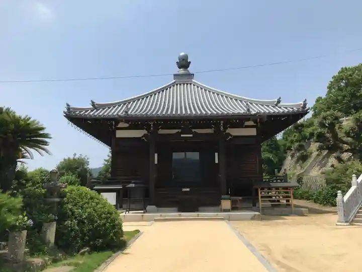 覚城院の本殿・本堂