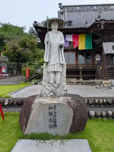 埼玉厄除け開運大師・龍泉寺（切り絵御朱印発祥の寺）(埼玉県)