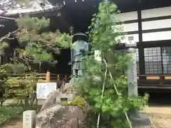 相応寺の像