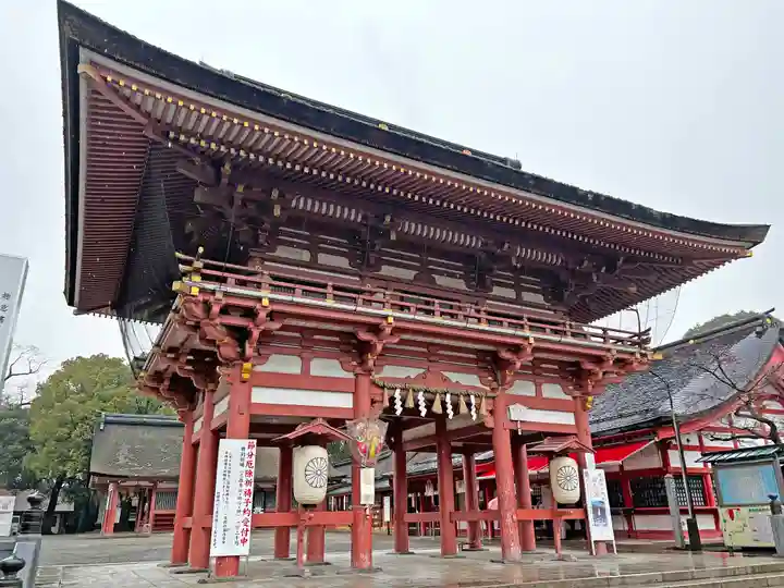 津島神社の山門・神門
