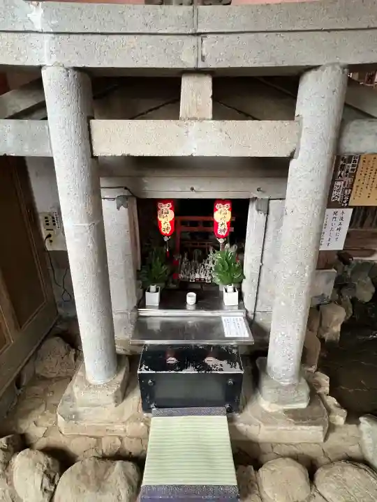 品川神社の{uncategorized: "未分類", other: "その他", undefined: "問題あり", building: "その他建物", grave: "お墓", sacred_gate: "鳥居", guardian: "狛犬", statue: "像", buddha: "仏像", history: "歴史", nature: "自然", garden: "庭園", animal: "動物", pagoda: "塔", temizu: "手水舎", mountain_gate: "山門・神門", sanctuary: "本殿・本堂", subordinate: "末社・摂社", art: "芸術", scenery: "景色", jizo: "地蔵", ema: "絵馬", goshuin: "御朱印", omikuji: "おみくじ", items: "授与品その他", amulet: "お守り", goshuincho: "御朱印帳", eats: "食事", festival: "お祭り", votive_dance: "神楽", shichigosan: "七五三参", wedding: "結婚式", experience: "体験その他", initially: "初詣", around: "周辺", anti_infection: "感染症対策"}