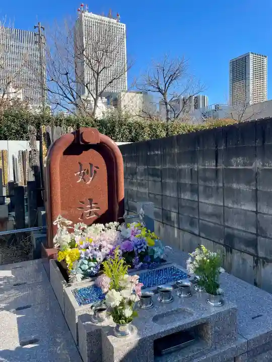 妙典寺の{uncategorized: "未分類", other: "その他", undefined: "問題あり", building: "その他建物", grave: "お墓", sacred_gate: "鳥居", guardian: "狛犬", statue: "像", buddha: "仏像", history: "歴史", nature: "自然", garden: "庭園", animal: "動物", pagoda: "塔", temizu: "手水舎", mountain_gate: "山門・神門", sanctuary: "本殿・本堂", subordinate: "末社・摂社", art: "芸術", scenery: "景色", jizo: "地蔵", ema: "絵馬", goshuin: "御朱印", omikuji: "おみくじ", items: "授与品その他", amulet: "お守り", goshuincho: "御朱印帳", eats: "食事", festival: "お祭り", votive_dance: "神楽", shichigosan: "七五三参", wedding: "結婚式", experience: "体験その他", initially: "初詣", around: "周辺", anti_infection: "感染症対策"}