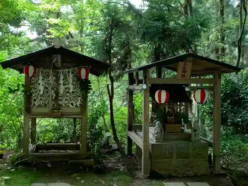 愛宕神社の末社