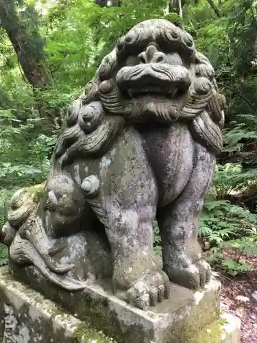 十和田神社の狛犬