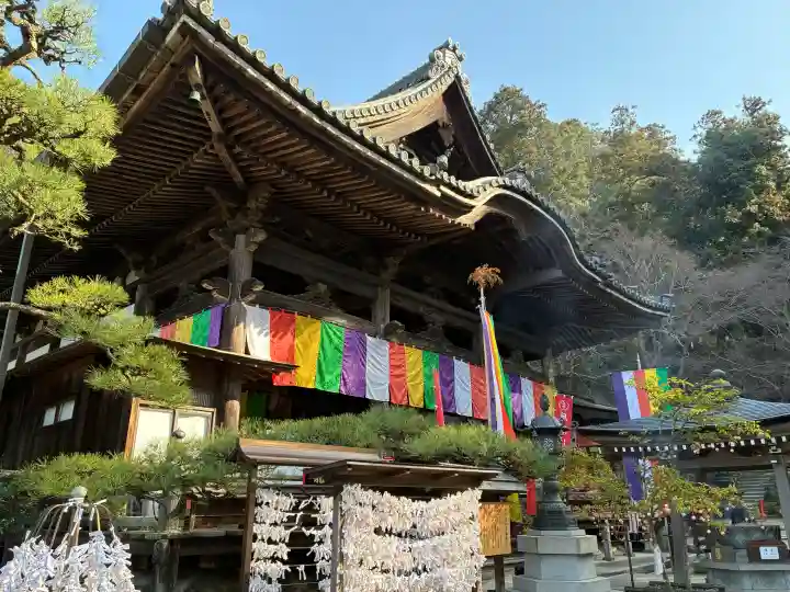 岡寺(龍蓋寺)の{uncategorized: "未分類", other: "その他", undefined: "問題あり", building: "その他建物", grave: "お墓", sacred_gate: "鳥居", guardian: "狛犬", statue: "像", buddha: "仏像", history: "歴史", nature: "自然", garden: "庭園", animal: "動物", pagoda: "塔", temizu: "手水舎", mountain_gate: "山門・神門", sanctuary: "本殿・本堂", subordinate: "末社・摂社", art: "芸術", scenery: "景色", jizo: "地蔵", ema: "絵馬", goshuin: "御朱印", omikuji: "おみくじ", items: "授与品その他", amulet: "お守り", goshuincho: "御朱印帳", eats: "食事", festival: "お祭り", votive_dance: "神楽", shichigosan: "七五三参", wedding: "結婚式", experience: "体験その他", initially: "初詣", around: "周辺", anti_infection: "感染症対策"}