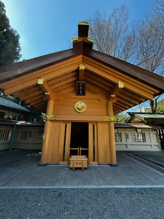 東郷神社の{uncategorized: "未分類", other: "その他", undefined: "問題あり", building: "その他建物", grave: "お墓", sacred_gate: "鳥居", guardian: "狛犬", statue: "像", buddha: "仏像", history: "歴史", nature: "自然", garden: "庭園", animal: "動物", pagoda: "塔", temizu: "手水舎", mountain_gate: "山門・神門", sanctuary: "本殿・本堂", subordinate: "末社・摂社", art: "芸術", scenery: "景色", jizo: "地蔵", ema: "絵馬", goshuin: "御朱印", omikuji: "おみくじ", items: "授与品その他", amulet: "お守り", goshuincho: "御朱印帳", eats: "食事", festival: "お祭り", votive_dance: "神楽", shichigosan: "七五三参", wedding: "結婚式", experience: "体験その他", initially: "初詣", around: "周辺", anti_infection: "感染症対策"}