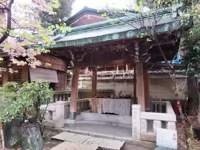 小野照崎神社の手水舎