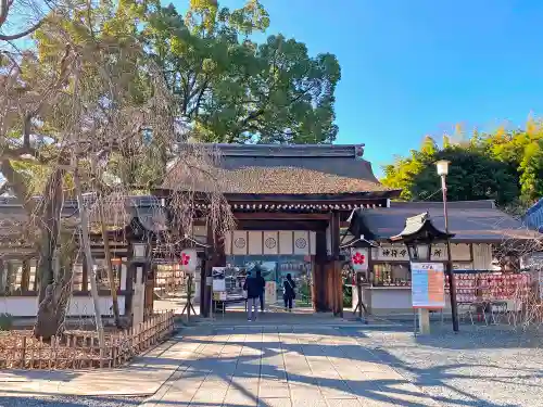 平野神社の山門・神門