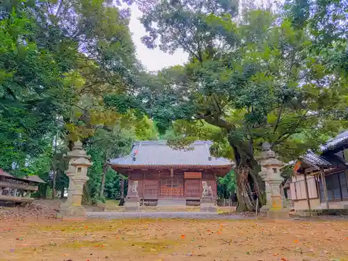 白鳥神社（白鳥町）の建物その他