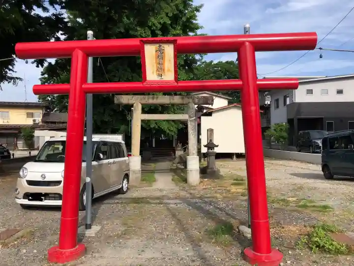 寿稲荷神社の{uncategorized: "未分類", other: "その他", undefined: "問題あり", building: "その他建物", grave: "お墓", sacred_gate: "鳥居", guardian: "狛犬", statue: "像", buddha: "仏像", history: "歴史", nature: "自然", garden: "庭園", animal: "動物", pagoda: "塔", temizu: "手水舎", mountain_gate: "山門・神門", sanctuary: "本殿・本堂", subordinate: "末社・摂社", art: "芸術", scenery: "景色", jizo: "地蔵", ema: "絵馬", goshuin: "御朱印", omikuji: "おみくじ", items: "授与品その他", amulet: "お守り", goshuincho: "御朱印帳", eats: "食事", festival: "お祭り", votive_dance: "神楽", shichigosan: "七五三参", wedding: "結婚式", experience: "体験その他", initially: "初詣", around: "周辺", anti_infection: "感染症対策"}