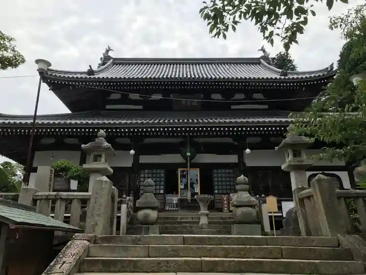 温泉寺の本殿・本堂