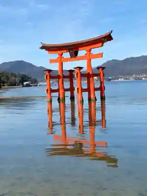 厳島神社の鳥居