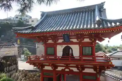 萬年寺の山門・神門