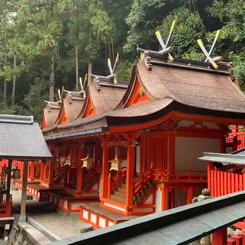 枚岡神社の末社・摂社