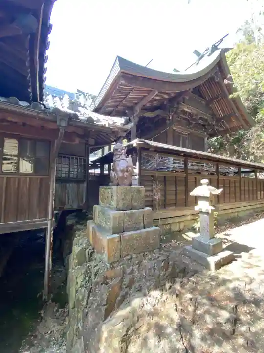 宇佐八幡宮の{uncategorized: "未分類", other: "その他", undefined: "問題あり", building: "その他建物", grave: "お墓", sacred_gate: "鳥居", guardian: "狛犬", statue: "像", buddha: "仏像", history: "歴史", nature: "自然", garden: "庭園", animal: "動物", pagoda: "塔", temizu: "手水舎", mountain_gate: "山門・神門", sanctuary: "本殿・本堂", subordinate: "末社・摂社", art: "芸術", scenery: "景色", jizo: "地蔵", ema: "絵馬", goshuin: "御朱印", omikuji: "おみくじ", items: "授与品その他", amulet: "お守り", goshuincho: "御朱印帳", eats: "食事", festival: "お祭り", votive_dance: "神楽", shichigosan: "七五三参", wedding: "結婚式", experience: "体験その他", initially: "初詣", around: "周辺", anti_infection: "感染症対策"}