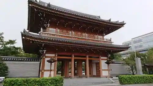 伝通院の山門・神門