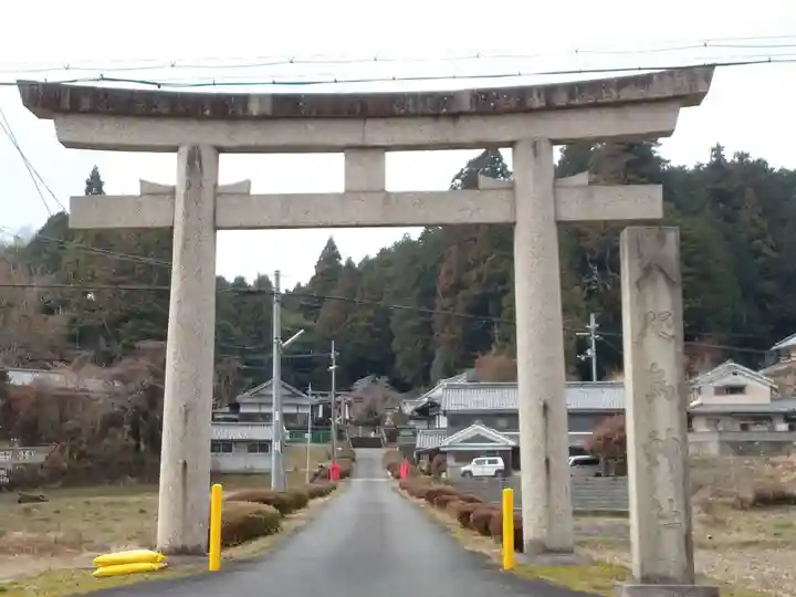 八咫烏神社の鳥居