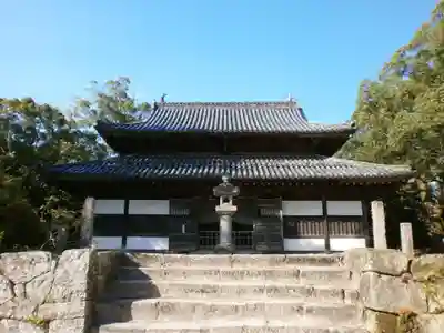 観世音寺の本殿・本堂