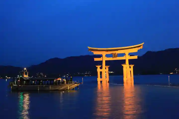 厳島神社(広島県)