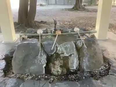 六所神社の手水舎