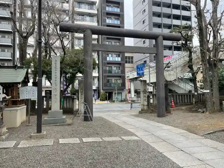 亀戸 香取神社の{uncategorized: "未分類", other: "その他", undefined: "問題あり", building: "その他建物", grave: "お墓", sacred_gate: "鳥居", guardian: "狛犬", statue: "像", buddha: "仏像", history: "歴史", nature: "自然", garden: "庭園", animal: "動物", pagoda: "塔", temizu: "手水舎", mountain_gate: "山門・神門", sanctuary: "本殿・本堂", subordinate: "末社・摂社", art: "芸術", scenery: "景色", jizo: "地蔵", ema: "絵馬", goshuin: "御朱印", omikuji: "おみくじ", items: "授与品その他", amulet: "お守り", goshuincho: "御朱印帳", eats: "食事", festival: "お祭り", votive_dance: "神楽", shichigosan: "七五三参", wedding: "結婚式", experience: "体験その他", initially: "初詣", around: "周辺", anti_infection: "感染症対策"}