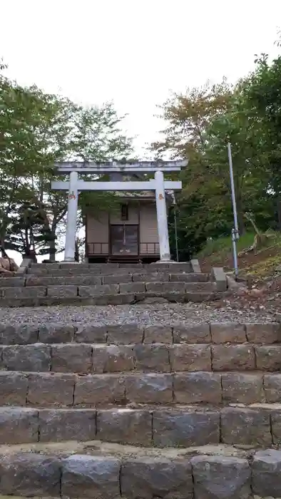 諏訪神社の本殿