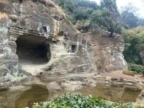 瑞泉寺の{uncategorized: "未分類", other: "その他", undefined: "問題あり", building: "その他建物", grave: "お墓", sacred_gate: "鳥居", guardian: "狛犬", statue: "像", buddha: "仏像", history: "歴史", nature: "自然", garden: "庭園", animal: "動物", pagoda: "塔", temizu: "手水舎", mountain_gate: "山門・神門", sanctuary: "本殿・本堂", subordinate: "末社・摂社", art: "芸術", scenery: "景色", jizo: "地蔵", ema: "絵馬", goshuin: "御朱印", omikuji: "おみくじ", items: "授与品その他", amulet: "お守り", goshuincho: "御朱印帳", eats: "食事", festival: "お祭り", votive_dance: "神楽", shichigosan: "七五三参", wedding: "結婚式", experience: "体験その他", initially: "初詣", around: "周辺", anti_infection: "感染症対策"}