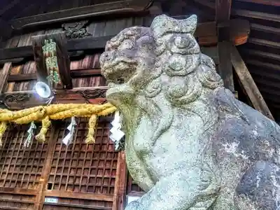 八ツ屋神明社の狛犬