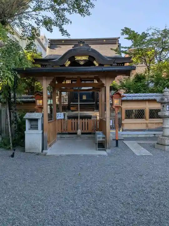 菅原院天満宮神社の{uncategorized: "未分類", other: "その他", undefined: "問題あり", building: "その他建物", grave: "お墓", sacred_gate: "鳥居", guardian: "狛犬", statue: "像", buddha: "仏像", history: "歴史", nature: "自然", garden: "庭園", animal: "動物", pagoda: "塔", temizu: "手水舎", mountain_gate: "山門・神門", sanctuary: "本殿・本堂", subordinate: "末社・摂社", art: "芸術", scenery: "景色", jizo: "地蔵", ema: "絵馬", goshuin: "御朱印", omikuji: "おみくじ", items: "授与品その他", amulet: "お守り", goshuincho: "御朱印帳", eats: "食事", festival: "お祭り", votive_dance: "神楽", shichigosan: "七五三参", wedding: "結婚式", experience: "体験その他", initially: "初詣", around: "周辺", anti_infection: "感染症対策"}