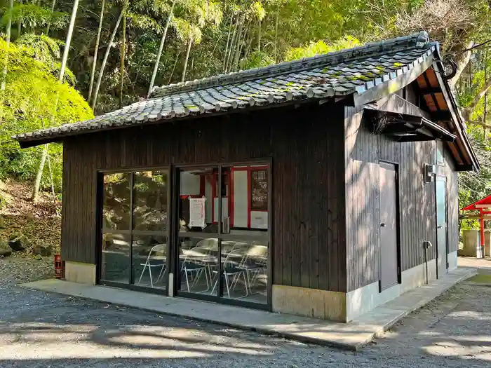 石體神社の建物その他