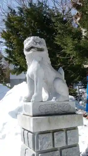 潮見ヶ岡神社の狛犬