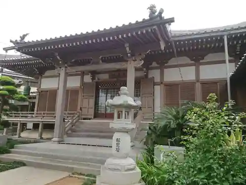 大通院の本殿・本堂