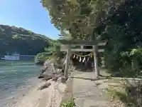 猪鼻湖神社の鳥居